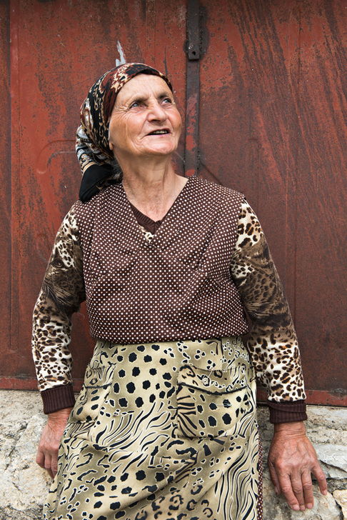 Portrait d’une vieille paysanne de la région de Martouni (c) Yvan Travert / akg-images