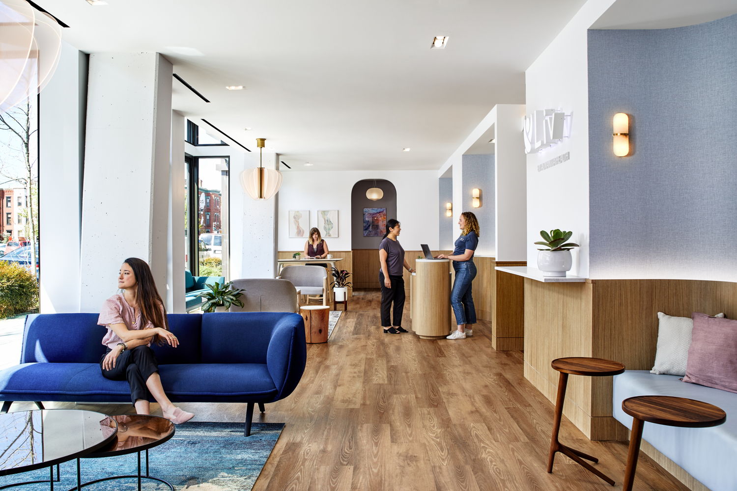 AldaLyArchitecture_Liv_PhotobyStacyZarin Goldberg_12028withpeopleedit_2