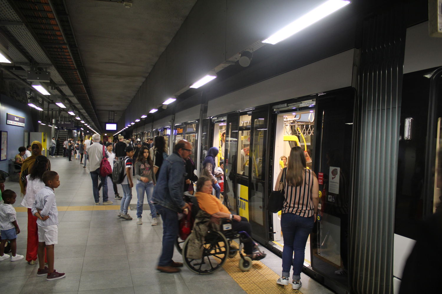 Premetrostation Diamant.