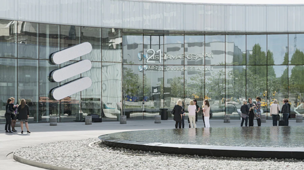 Ericsson ConsumerLab: Ten Hot Consumer Trends 2030 – the hybrid mall