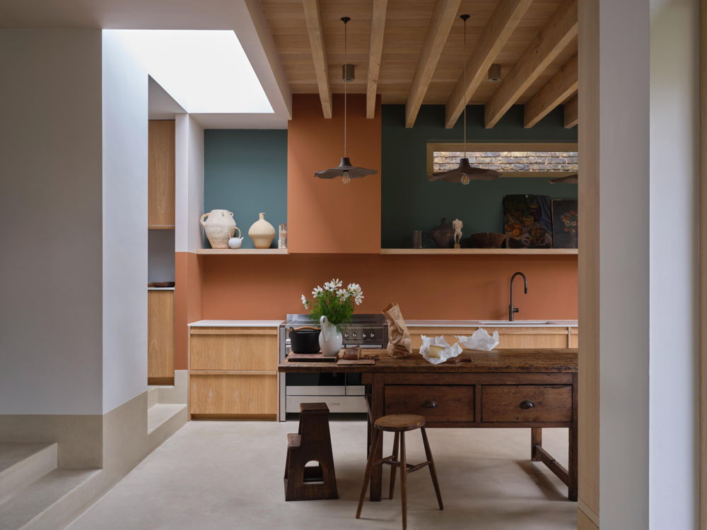 Walls: Marmelo No.316, Scallop No.311 and Douter No.318 | Ceiling: Scallop No.311
