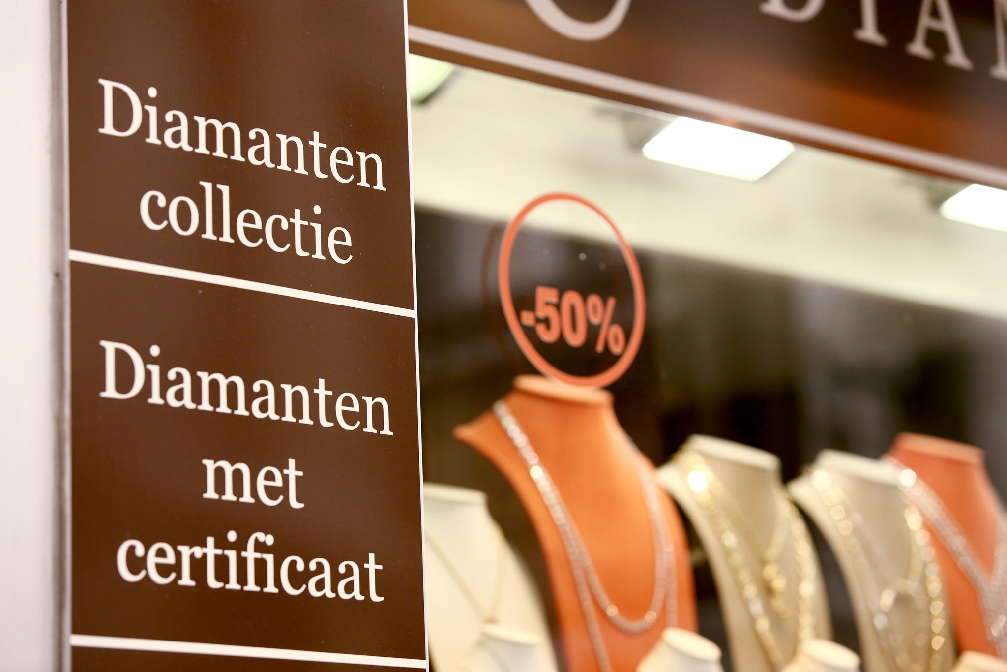 Travellers offered free jewellery tests at Antwerp Central