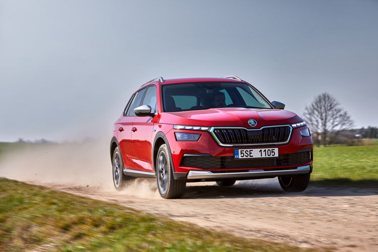 The KAMIQ is the first model in ŠKODA's SUV family to be given a SCOUTLINE variant, which is based on the Ambition trim level and can be fitted with any of the engines in the portfolio. This consists of three petrol versions, one diesel and a G-TEC that runs on natural gas (CNG).