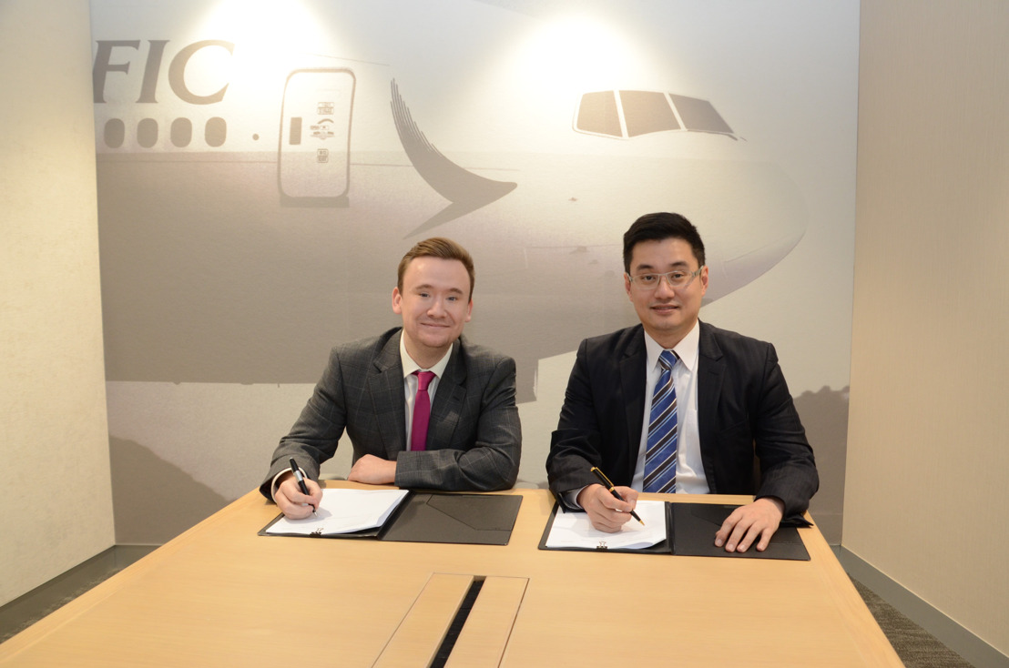 Cathay Pacific and va-Q-tec sign Global Rental Agreement
