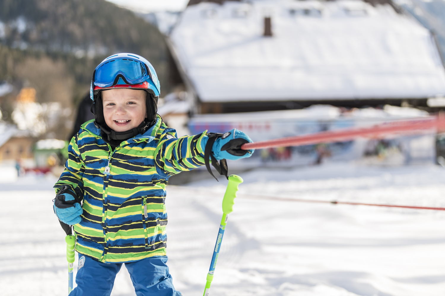 Kinder beim Skifahren