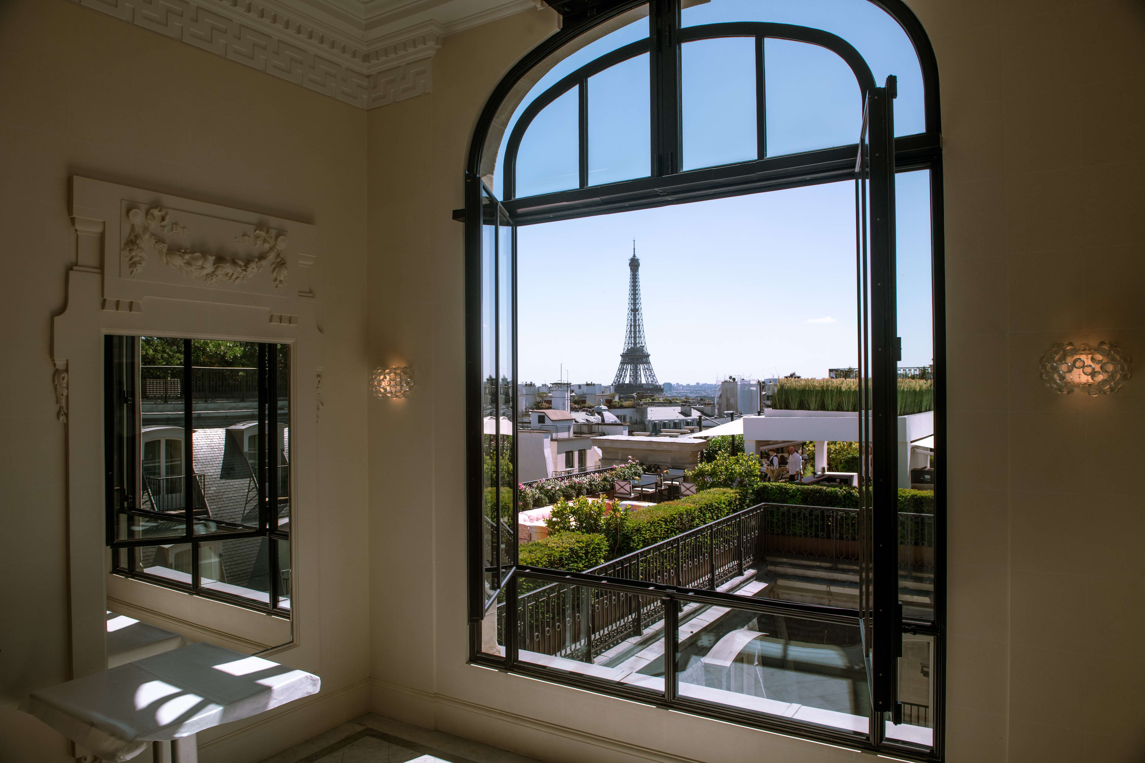 The Peninsula Paris celebra el verano con una trilogía de experiencias gastronómicas, sensoriales y panorámicas 