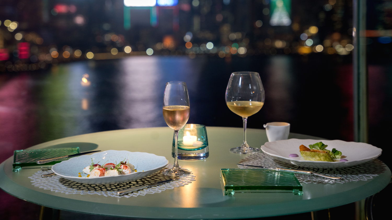 Cena de fuegos artificiales del Año Nuevo Lunar en Felix