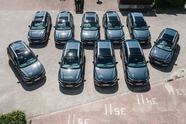 Athlon Belgium livre dix voitures à hydrogène au Parlement européen