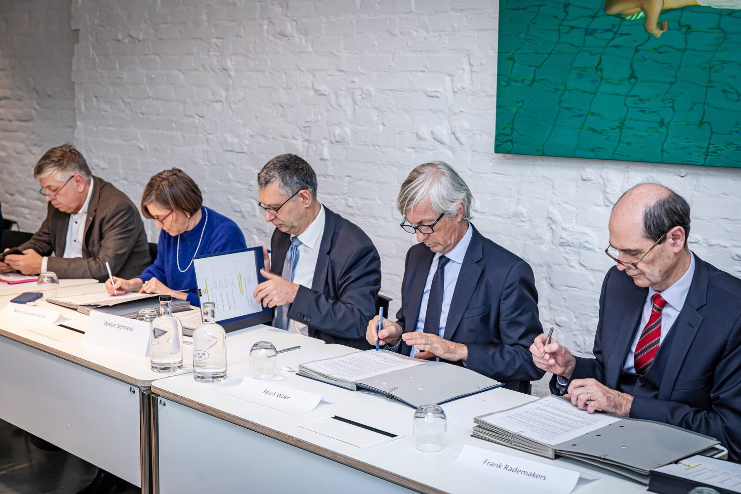 Ondertekening van de statuten van het nieuwe ziekenhuisnetwerk Plexus 