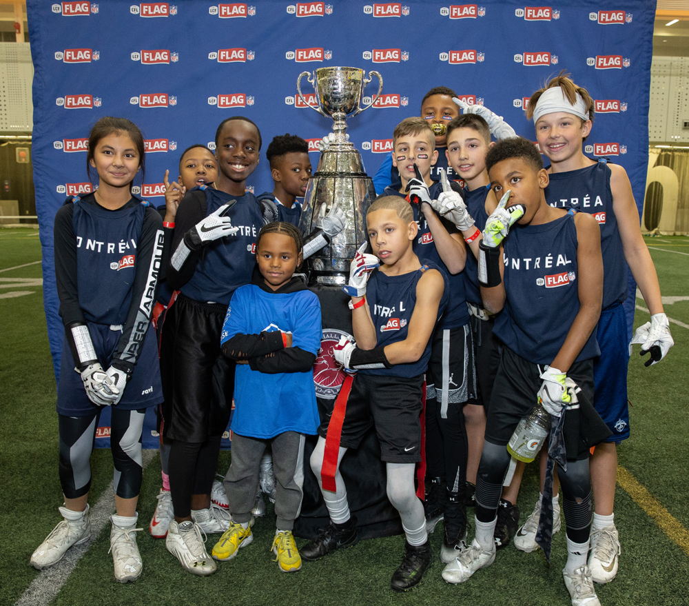 Flight School, équipe gagnante du tournoi de championnat de flag-football de la LCF/NFL à Edmonton. Crédit : LCF.ca
