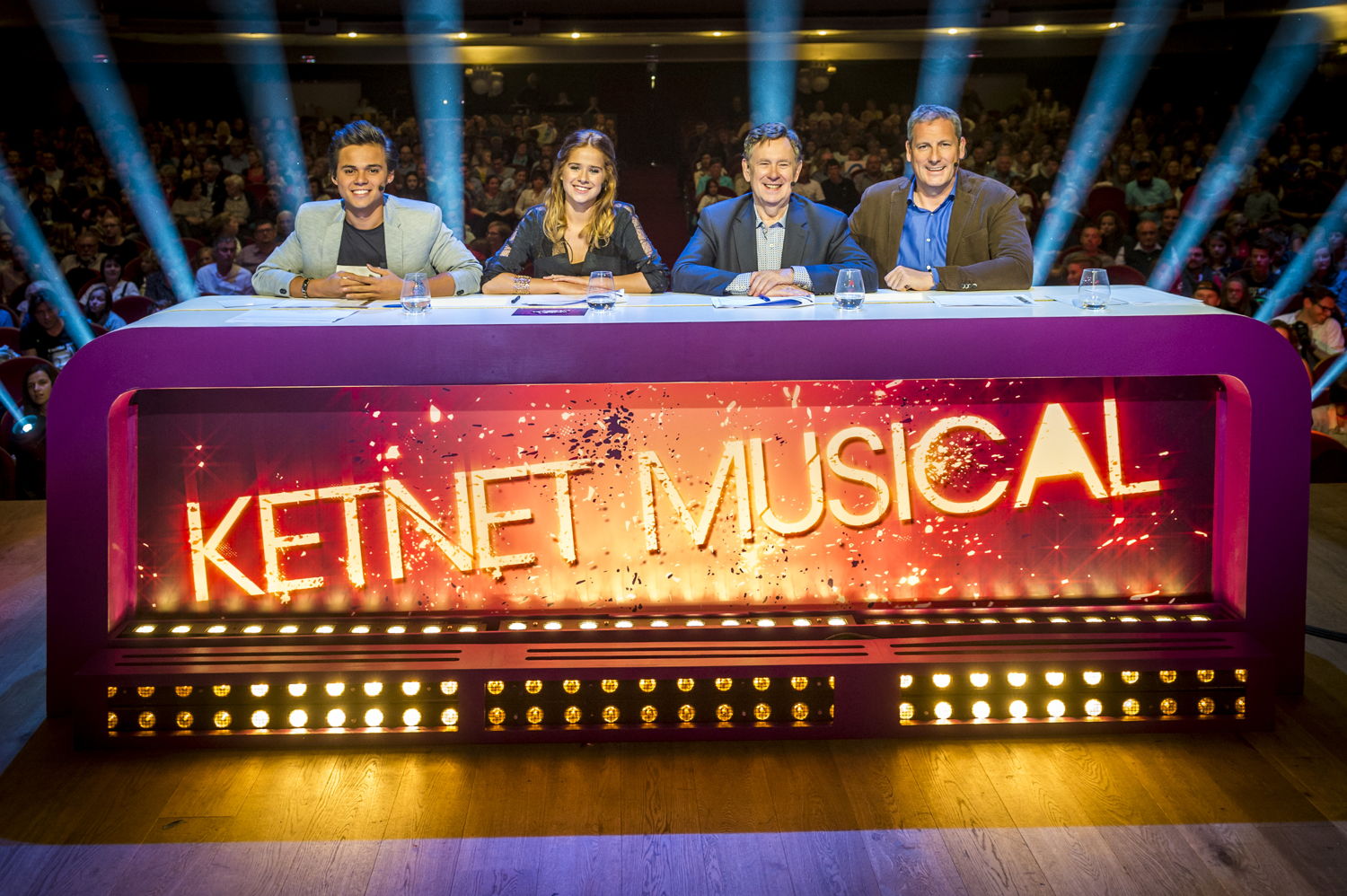 Ketnet Musical - de jury in de finaleweek: Giovanni Kemper, Laura Tesoro,  Koen Crucke en Gert Verhulst - (c) VRT/Frederik Beyens