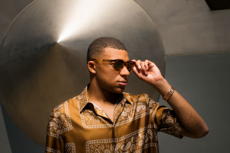 OAKLEY x KYLIAN MBAPPÉ 2023 SIGNATURE SERIES CAMPAIGN IMAGE (1)