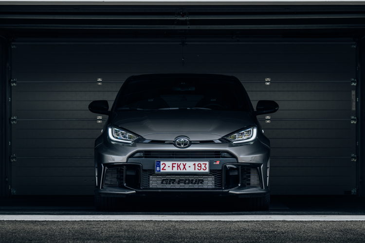 2024_GR Yaris_Manual_Precious Metal_DPL_Static__018