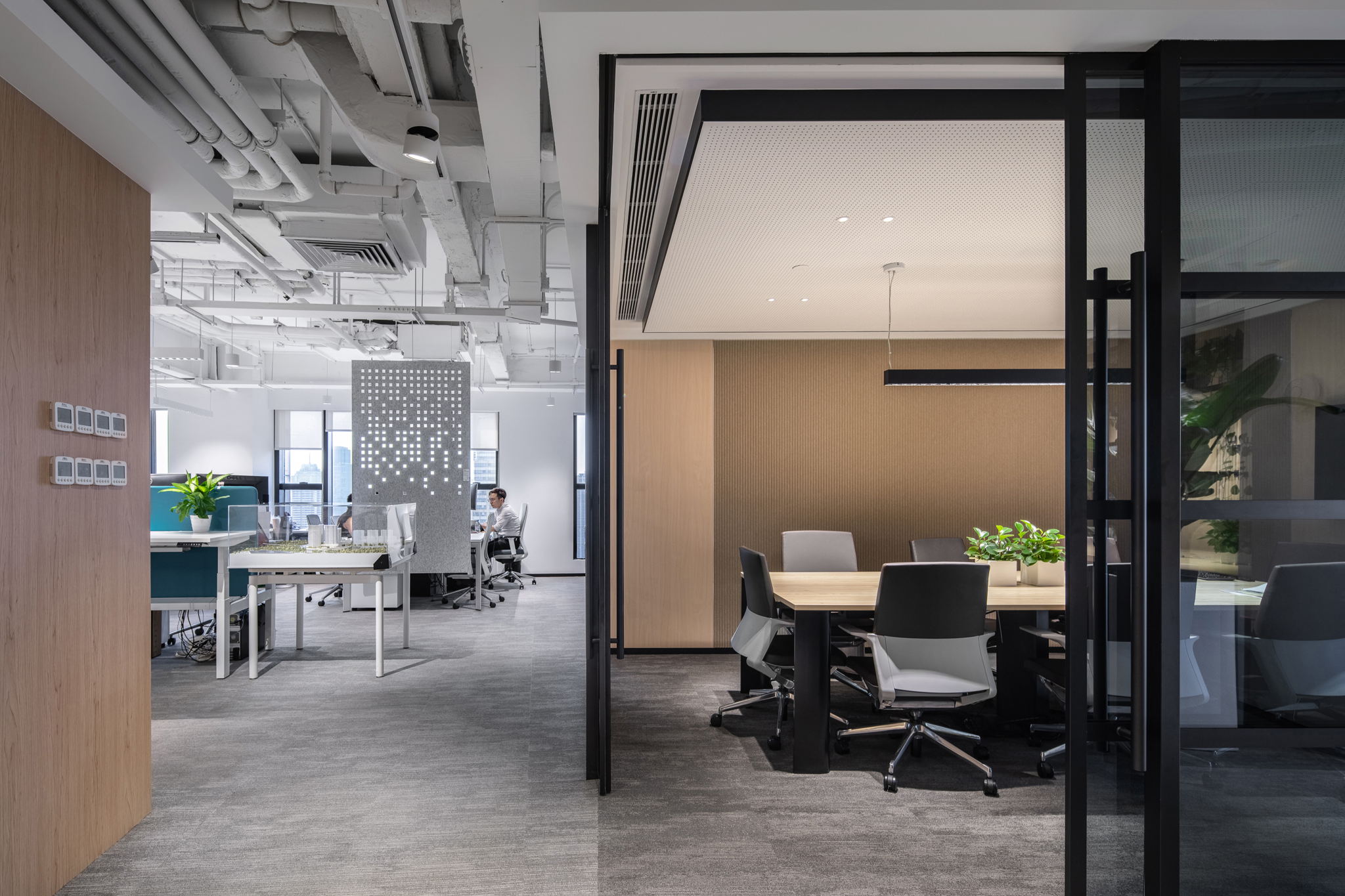 Interior design integrates aesthetics and functionality Interior design integrates aesthetics and functionality