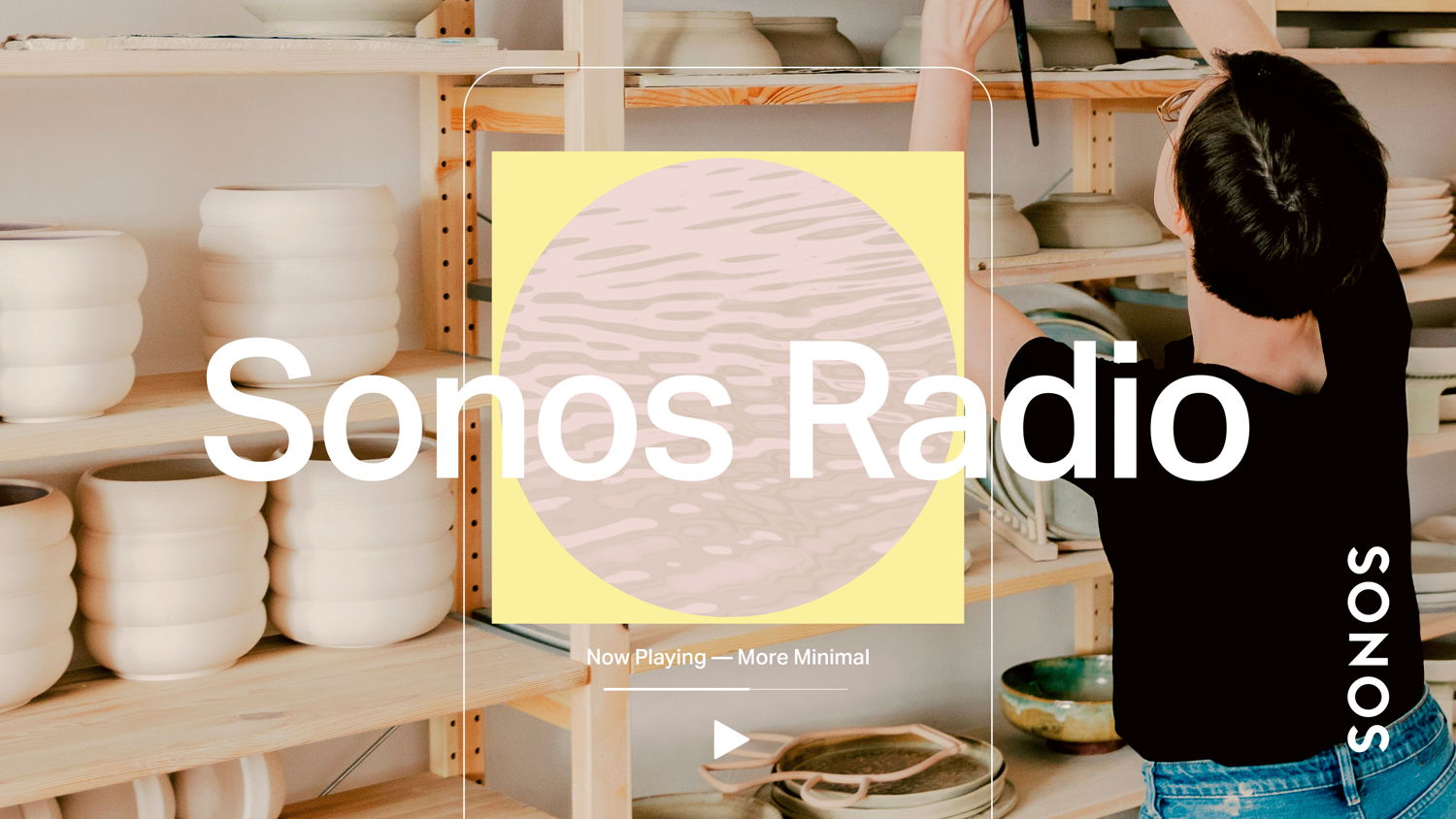 Para que la experiencia de escuchar Sonos Radio sea única, Sonos ha colaborado con algunos de sus socios de más largo tiempo, desde iHeartRadio y TuneIn, a Napster (antes Rhapsody), el primer servicio en línea que Sonos tuvo disponible. 