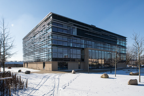 La façade du siège social de Vandemoortele, un parfait exemple de l’ADN durable de Schüco