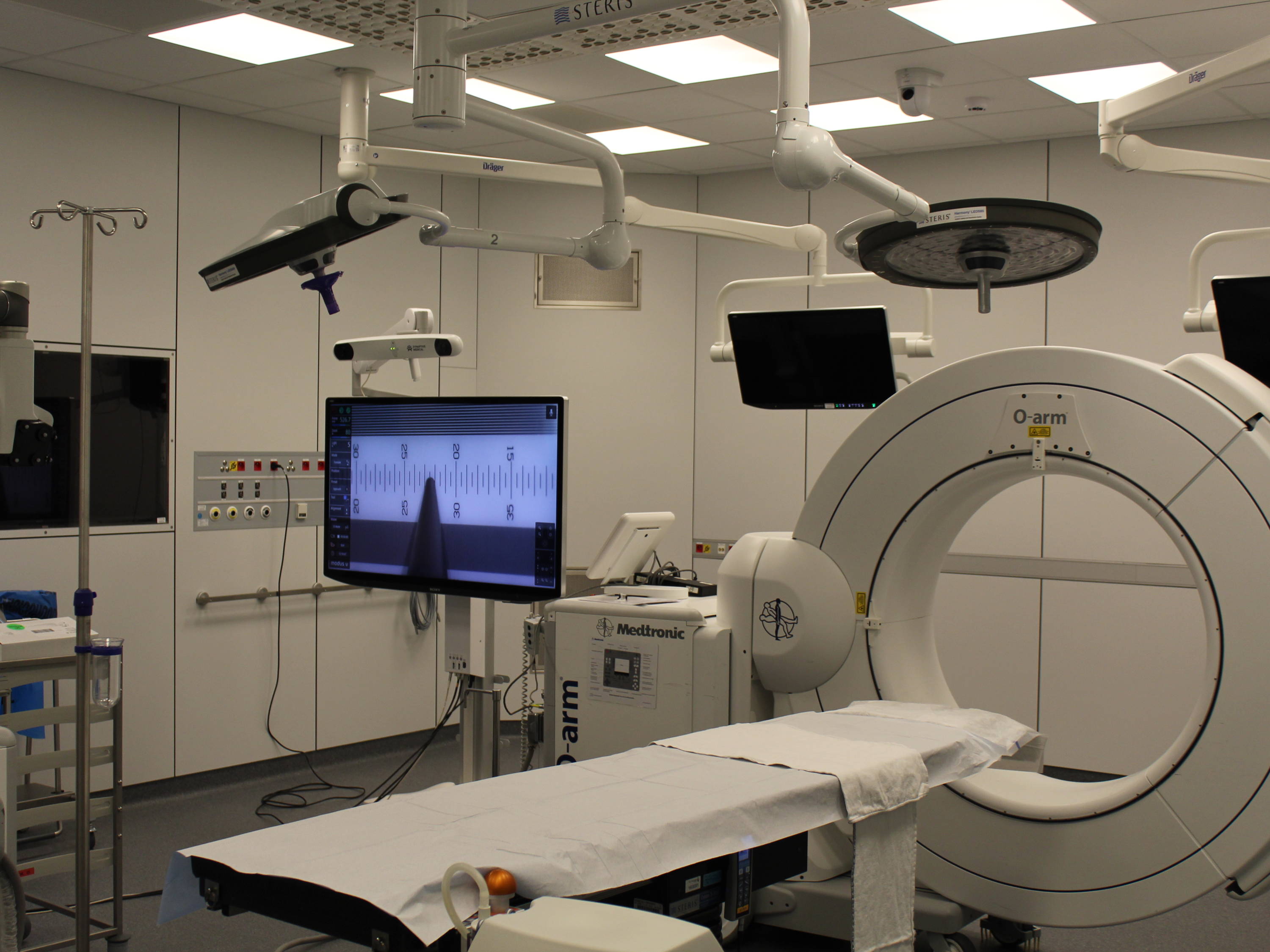 GZA Ziekenhuizen neemt gloednieuwe, hoogtechnologische operatiezaal voor neurochirurgie in gebruik