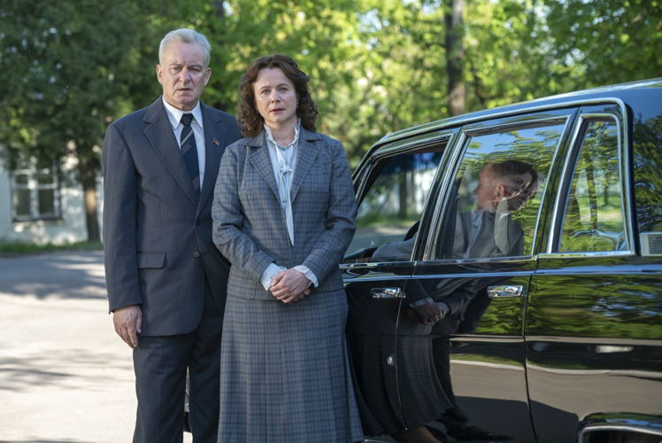 Stellan Skarsgard en Emily Watson - (c) HBO