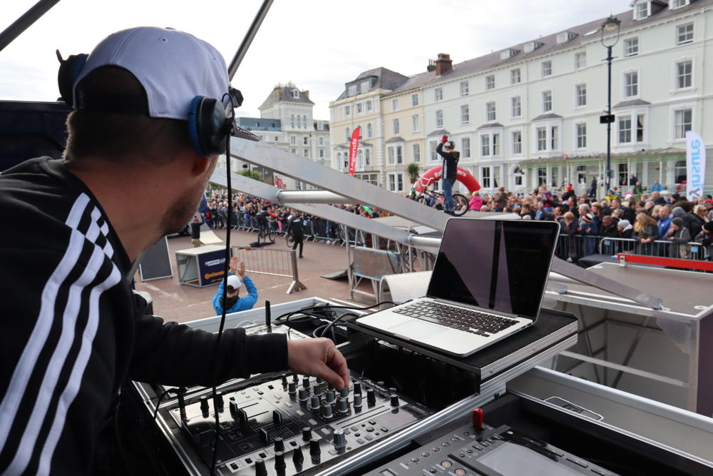 DJ Maddis, Pedal to the Medal show Wales