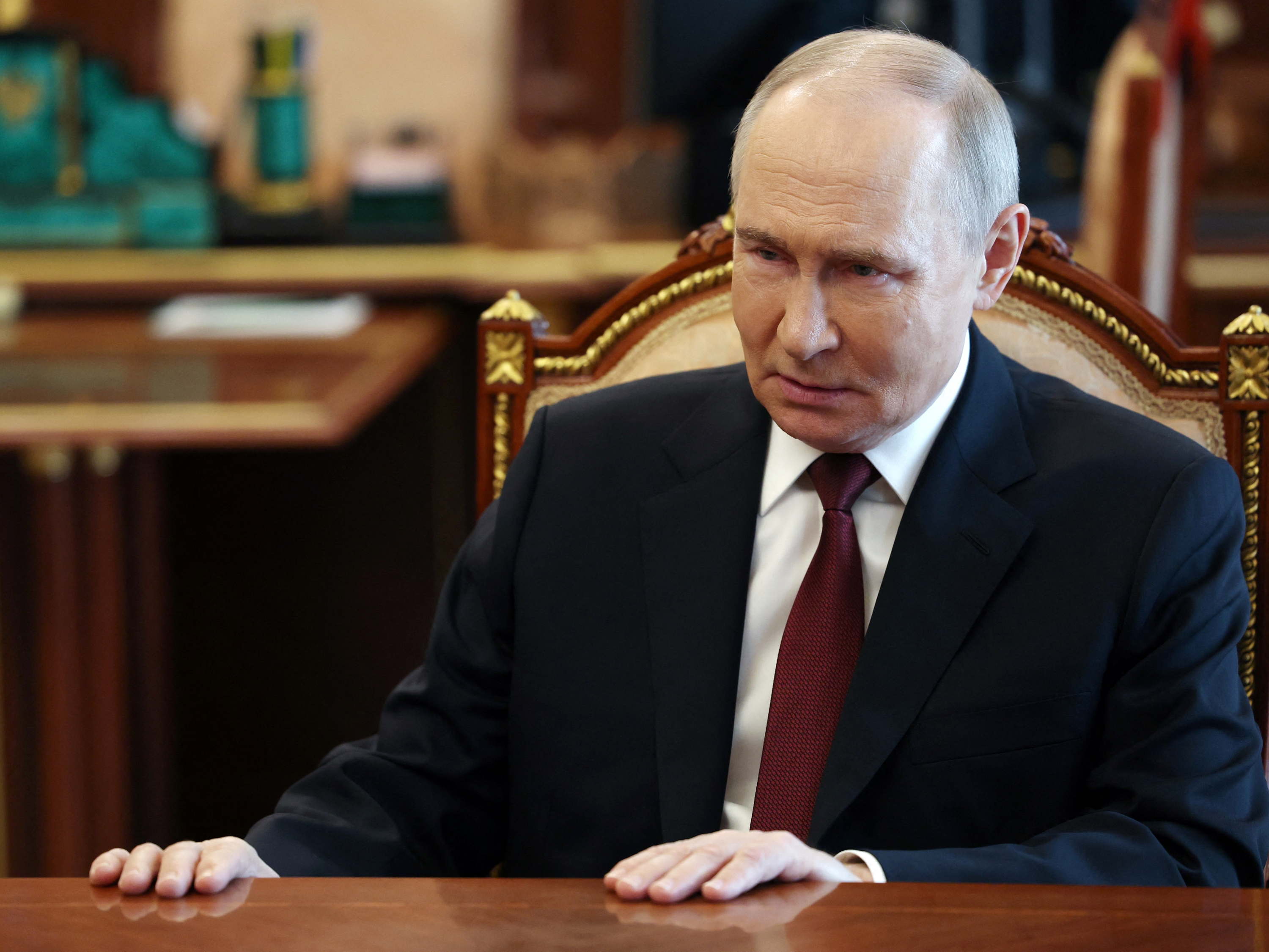 Putin declares Easter ceasefire in Ukraine