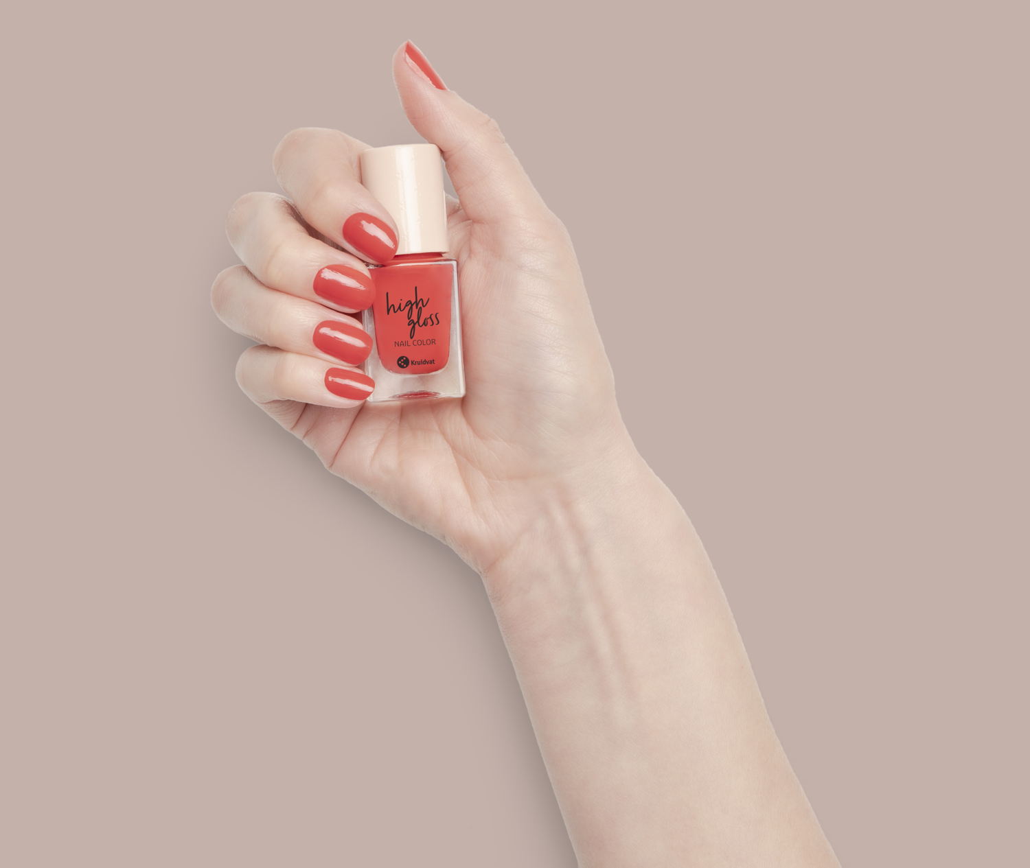 Kruidvat_HighGlossNailColor_Visual_€3,49