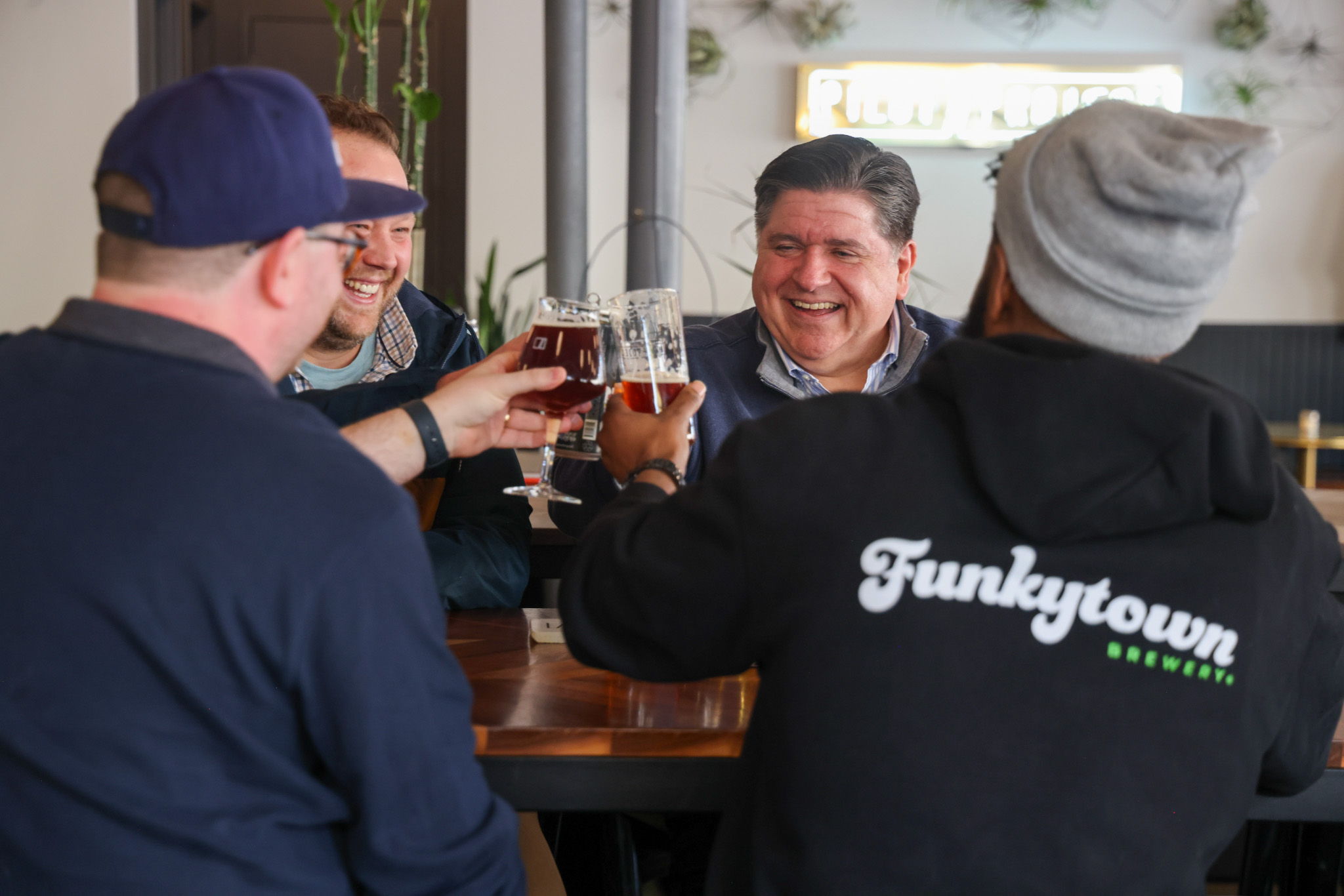 Gov. Pritzker visits Funkytown Brewing.