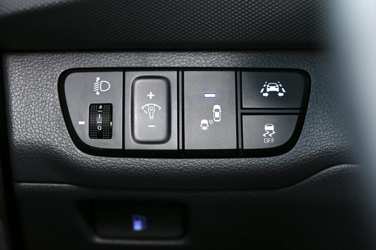 Hyundai IONIQ Hybrid