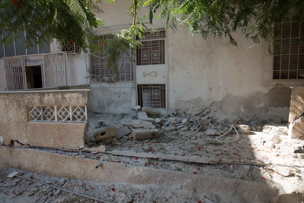 Vernield gebouw in Bin Ashour als gevolg van gevechten in Tripoli op 26 augustus. © AZG