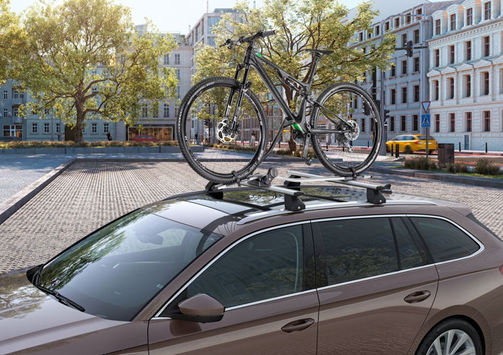 ŠKODA offers two equally practical and secure transport
solutions for bicycles.