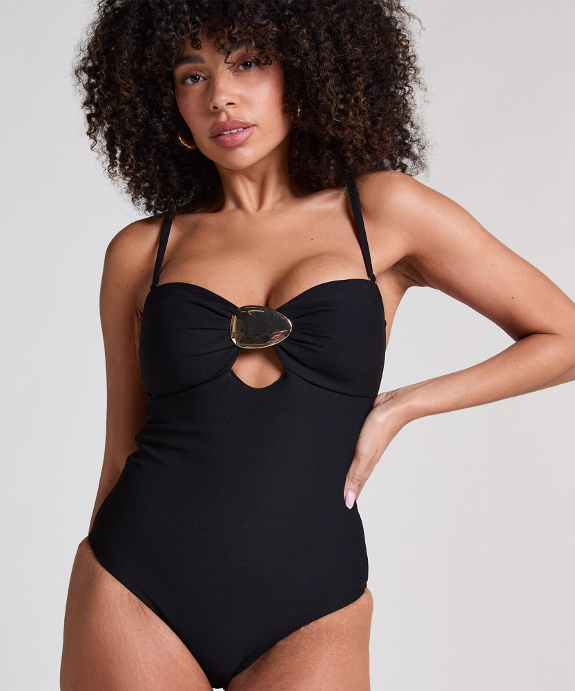 HUNKEMÖLLER_SS25_302608_1_EUR56.99
