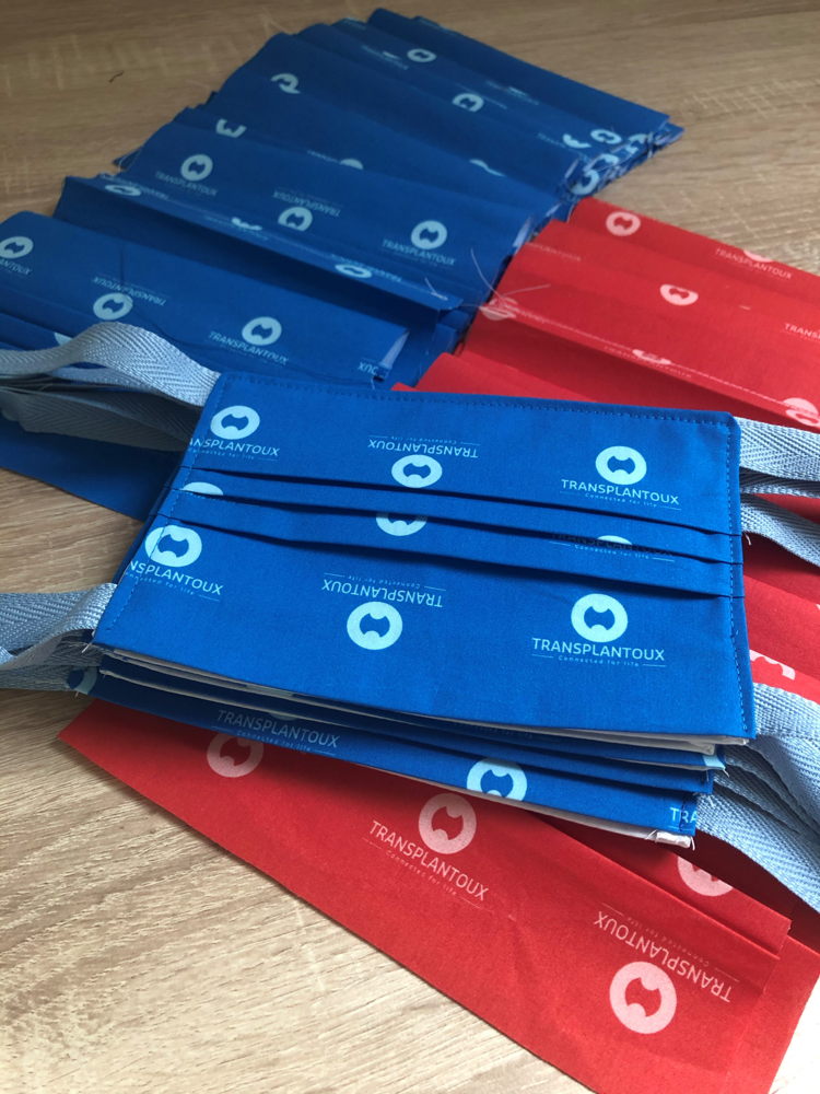 Transplantoux bezorgt mondmaskers aan leden. / © Transplantoux