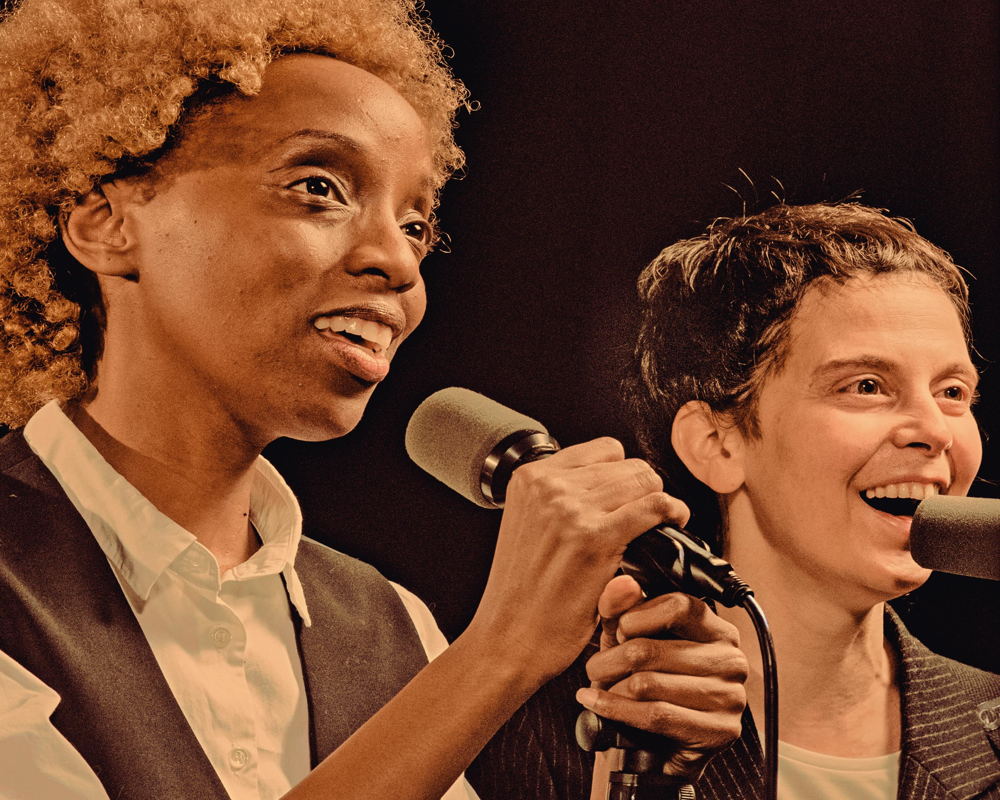Kristien De Proost & Bwanga Pilipili - Simon, Garfunkel, My Sister and Me © Philippe Digneffe Kristien De Proost & Bwanga Pilipili - Simon, Garfunkel, My Sister and Me © Philippe Digneffe