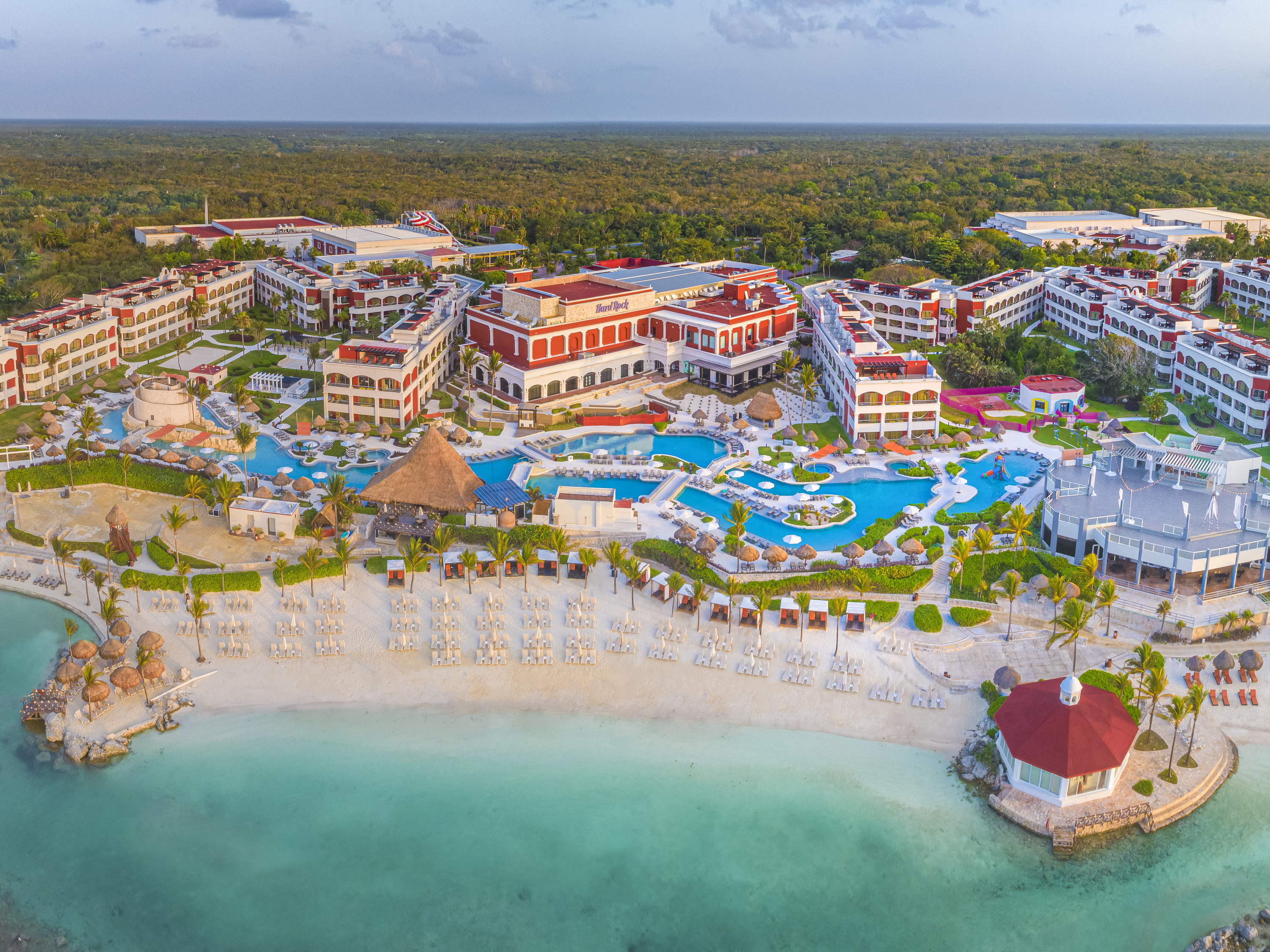 Sostenibilidad en acción: Hard Rock Hotel Riviera Maya celebra una década certificado por EarthCheck