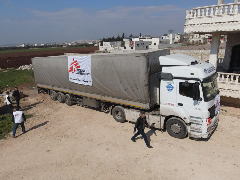 14 MSF trucks loaded with tents and winter kits entered Syria through Hamam crossing point, in partnership with Al-Ameen, a Syrian NGO. Photographer: Rami Alsayed