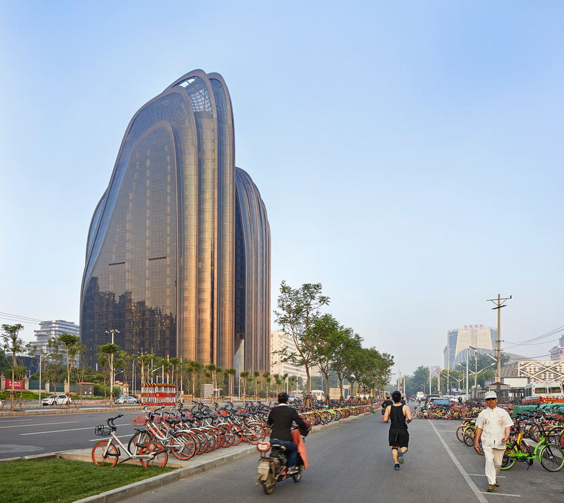 Chaoyang Park Plaza, Beijing. AKG5887548  © akg-images / VIEW / Hufton+Crow