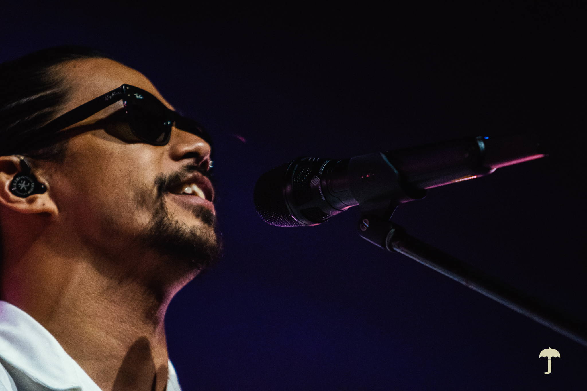 Lead singer Noh with his Sennheiser SKM 6000 and Neumann KK 205 head Photo credit: @ehhafishah Lead singer Noh with his Sennheiser SKM 6000 and Neumann KK 205 head Photo credit: @ehhafishah