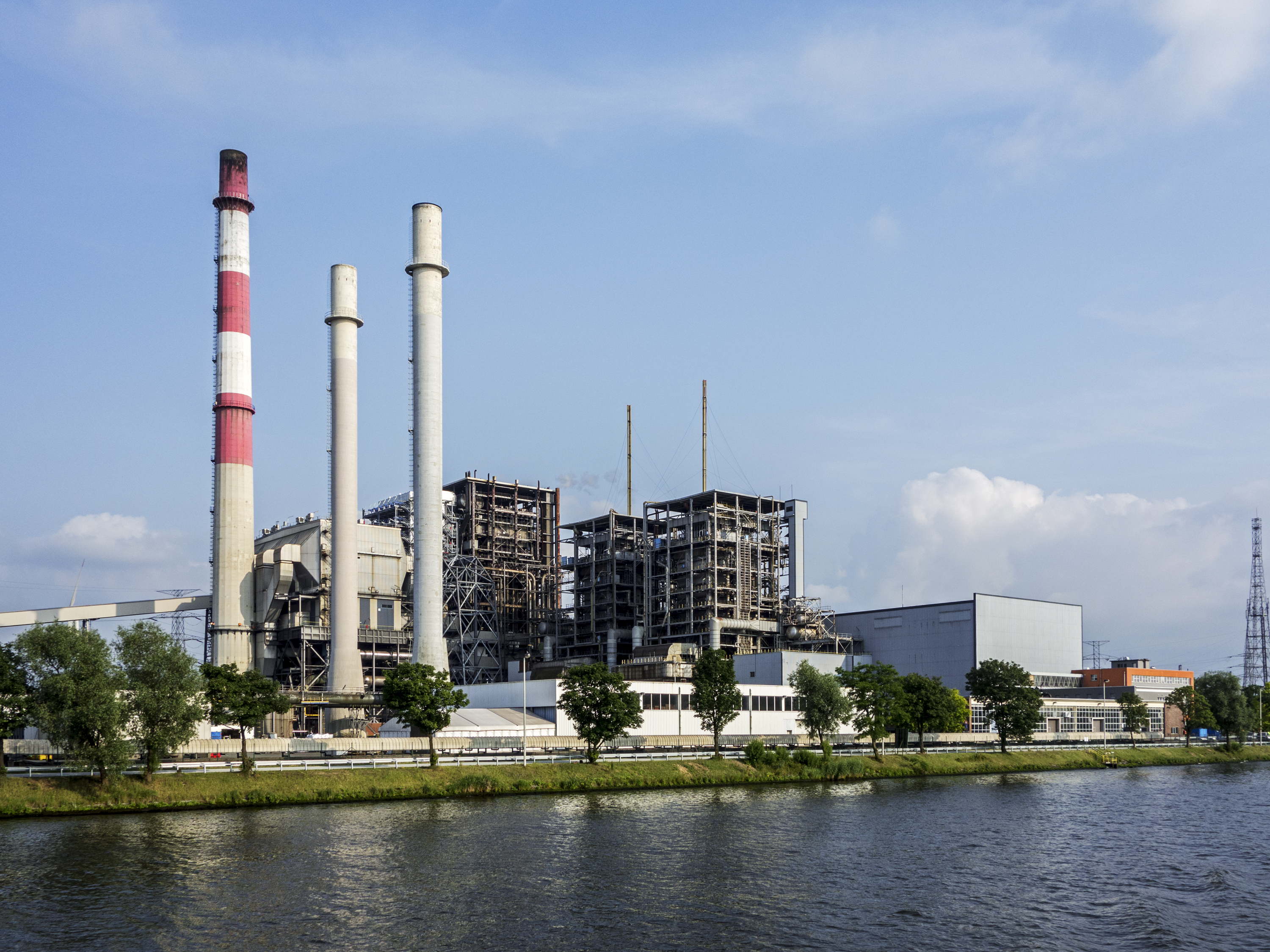 Engie develops solar park in port of Ghent 