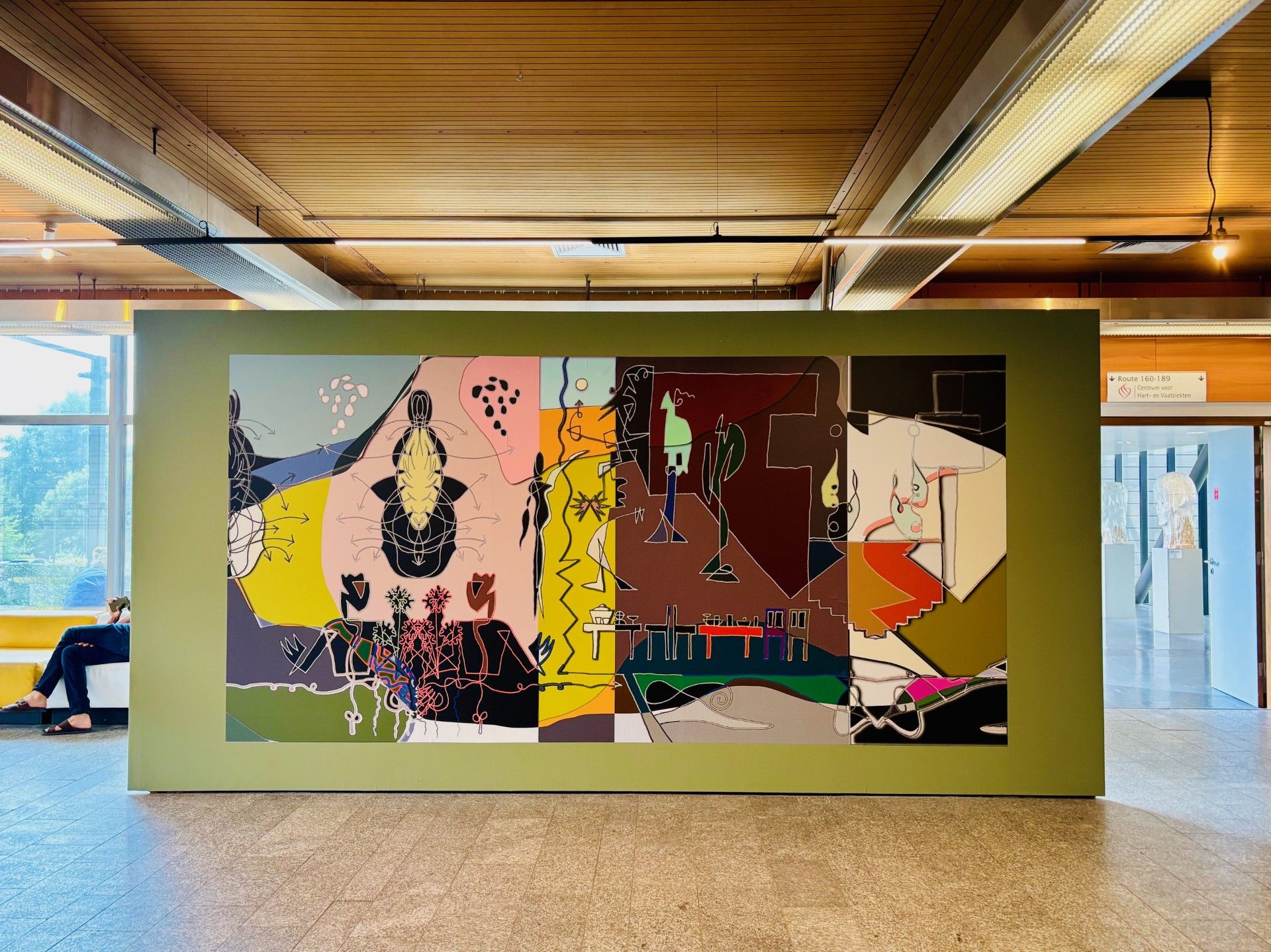 Nieuw werk van Anne-Mie Van Kerckhoven siert kunstmuur van UZ Brussel