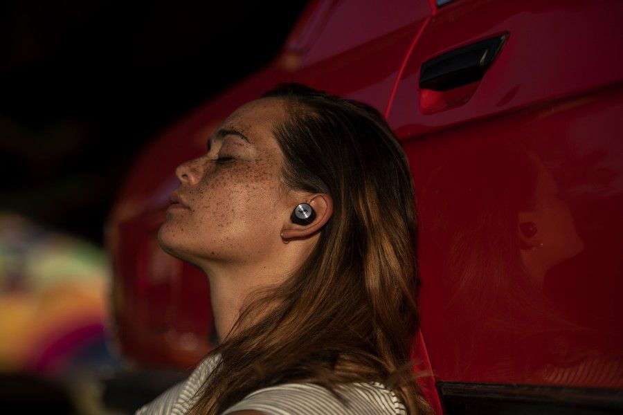 Den nya måttstocken för verkligt trådlöst ljud​
Sennheisers dynamiska element säkerställer att ljudkvaliteten i MOMENTUM True Wireless håller absoluta toppklass.