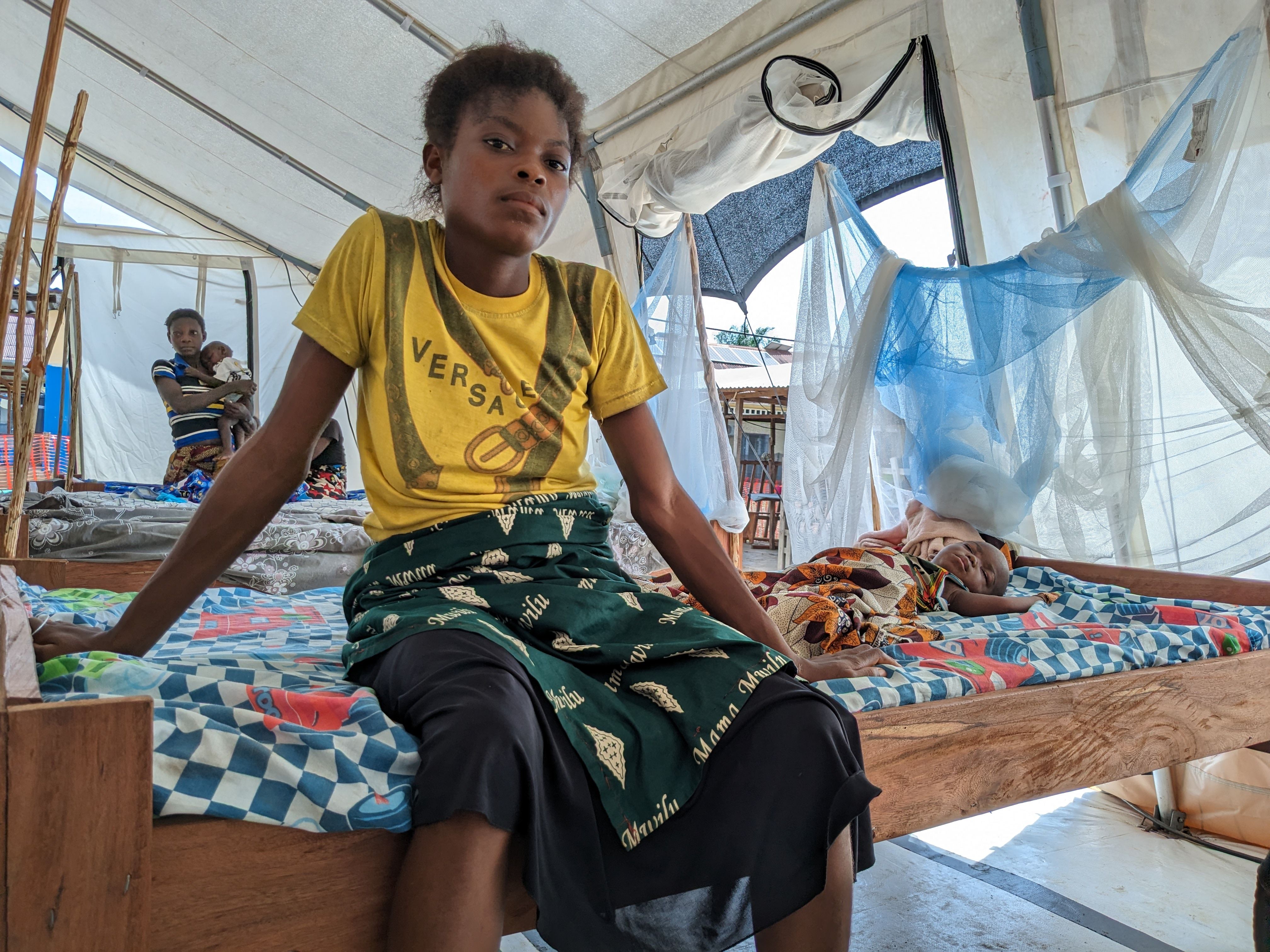 In addition the vaccination response, MSF teams have been deployed in the Ingende health zone to treat three diseases. 649 cases of measles, 607 cases of malaria and 422 cases of severe acute malnutrition have been treated in the Makako, Wangata, Bempumba, Boteka and Ingende health areas. | Date Taken: 26/04/2024| Photographer: Augustin Mudiayi