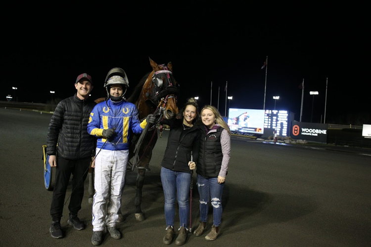Austin Sorrie, Saulsbrook Victor and connections on December 31, 2022 at Woodbine Mohawk Park (New Image Media)