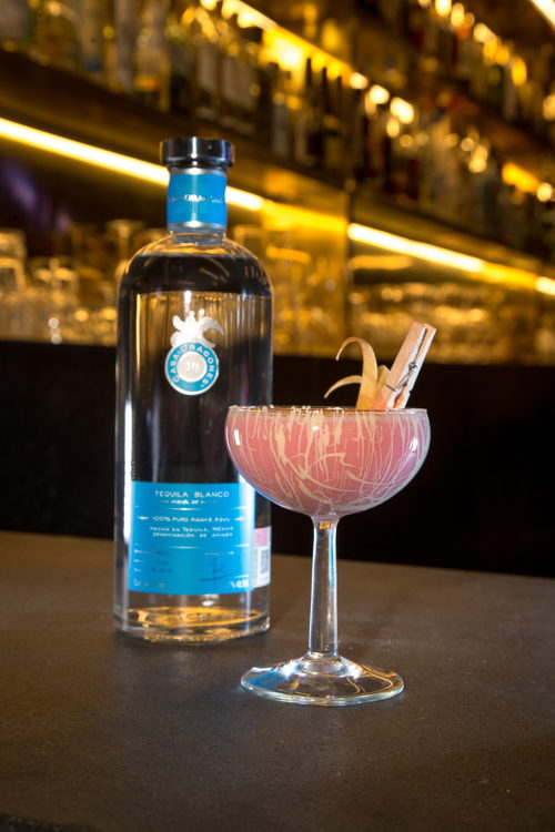 Corazón de Dragón de Romi de Zona Áurea con Tequila Casa Dragones Blanco