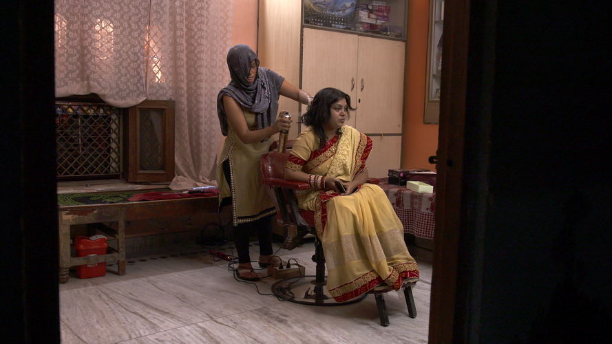 Barber shop: New Delhi - (c) Luc Vrydaghs
