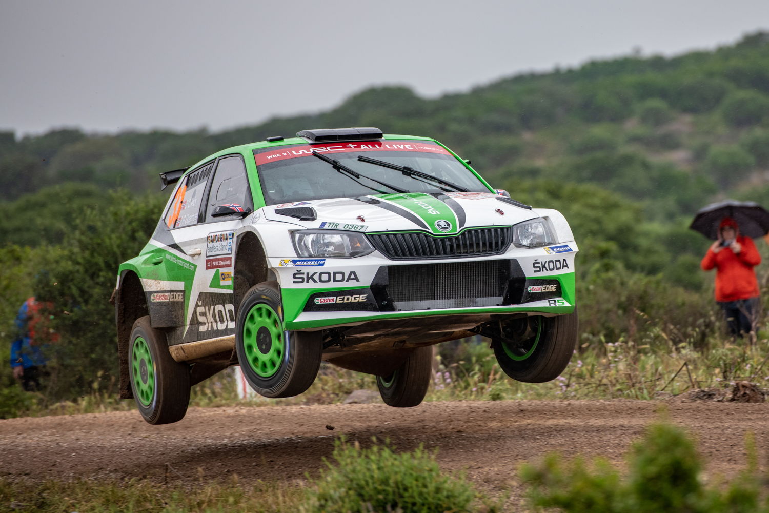 Driving a ŠKODA FABIA R5 Norwegian ŠKODA juniors
Ole Christian Veiby/Stig Rune Skjaermoen (NOR/NOR)
want to reduce the gap to the WRC 2 championship
leaders with a good result in Finland