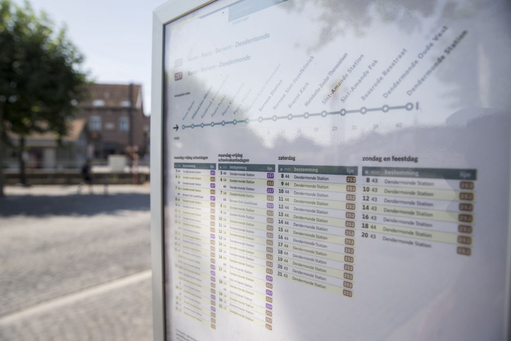 Reisinformatie aan halte: dienstregeling