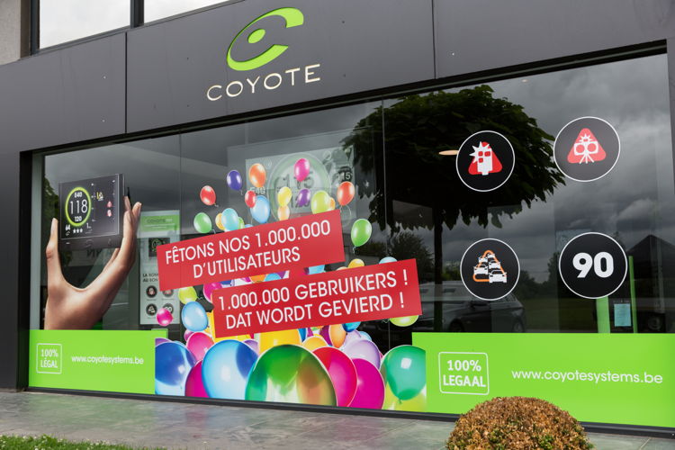 Coyote viert 1 miljoen gebruikers / Coyote fête son million d'utilisateurs