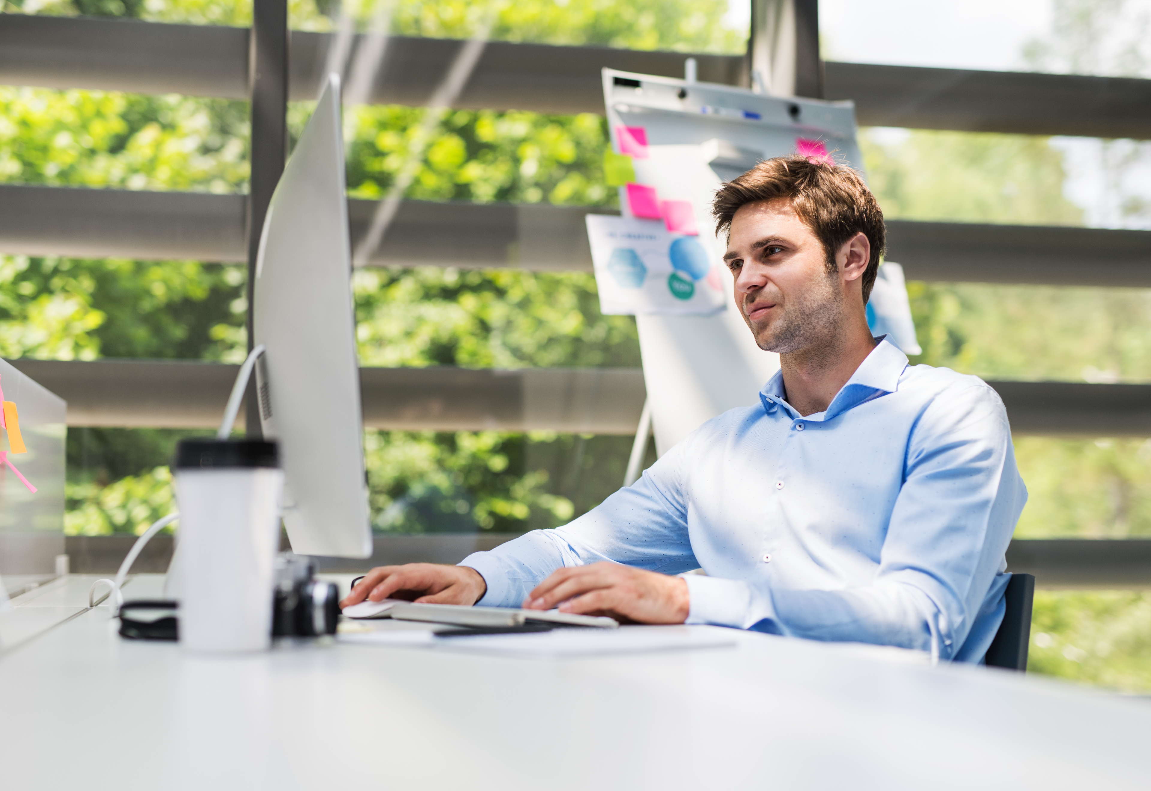 Bridging the AI Gap: youngsters and men use AI frequently, women and ‘more experienced’ workers are hesitant