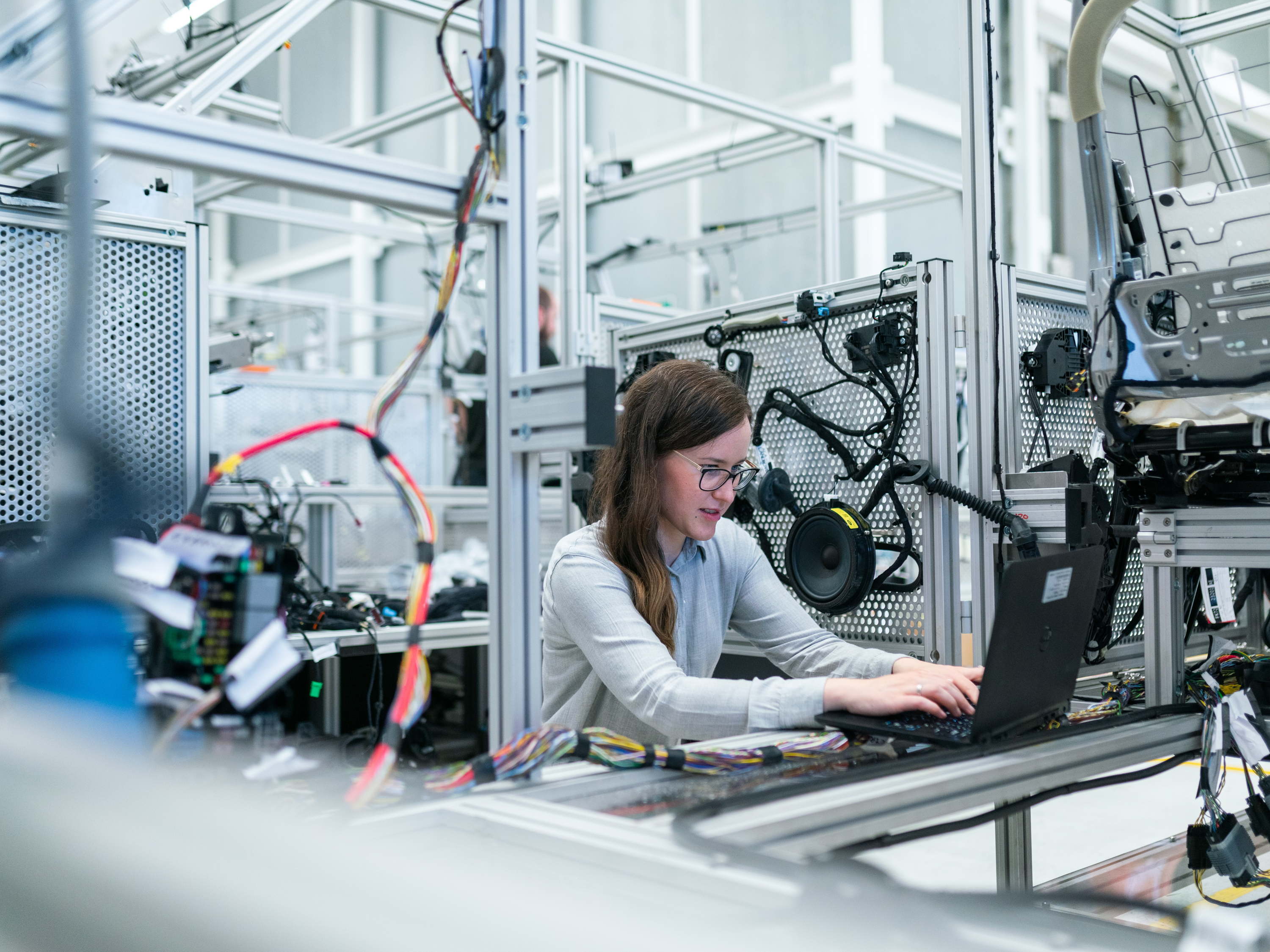 Manufactura: ¿por qué enfrenta el reto de optimizar operaciones con software?