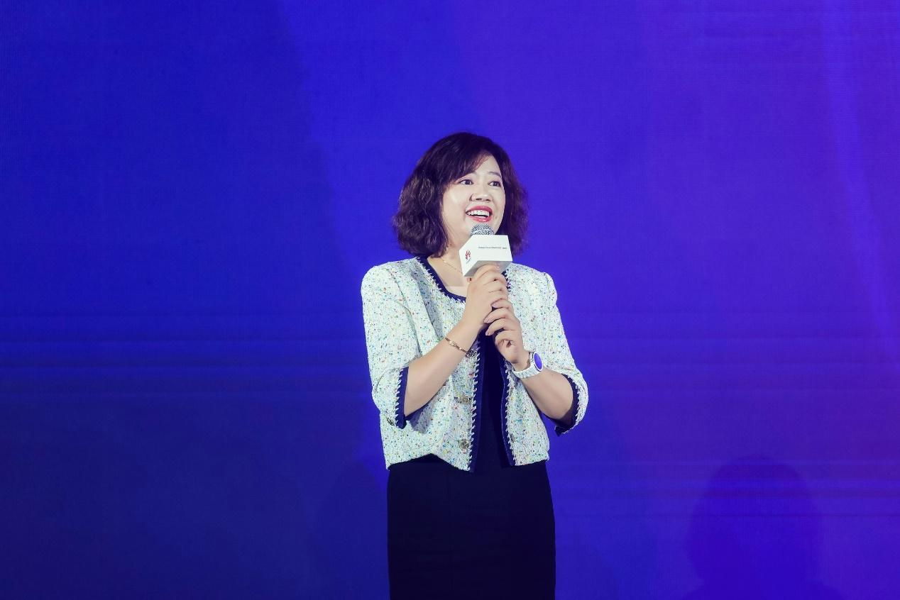 Jacqueline Shi, presidenta del Servicio Global de Marketing y Ventas de Huawei Cloud