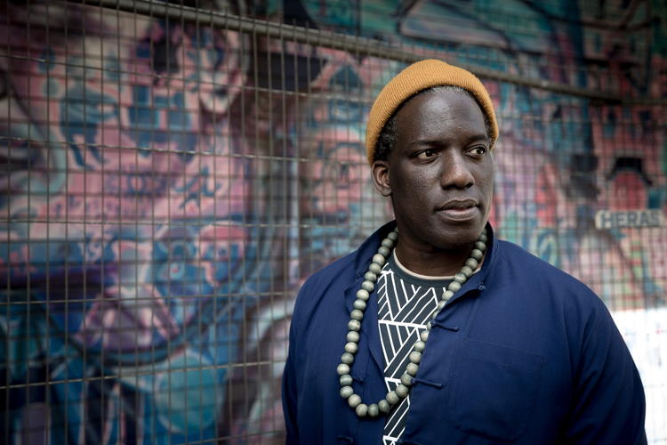 Panelgast Tunde Adefioye - (c) Danny Willems